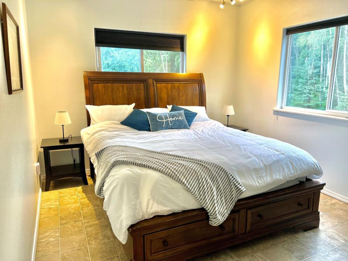 Newly Remodeled Spacious Units, Minutes From Mountains, Inlet, Downtown And Airport أنكوراج المظهر الخارجي الصورة